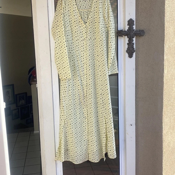 ASOS pale yellow polka dot dress size 2 runs big - Picture 7 of 17
